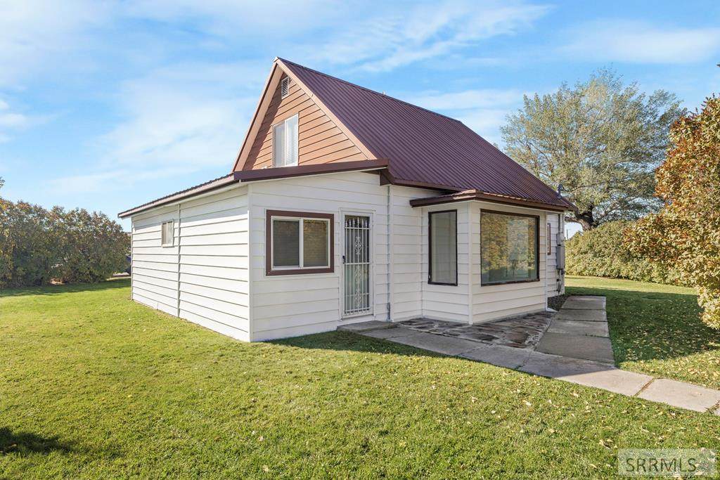 590 Park Road - Photo 1