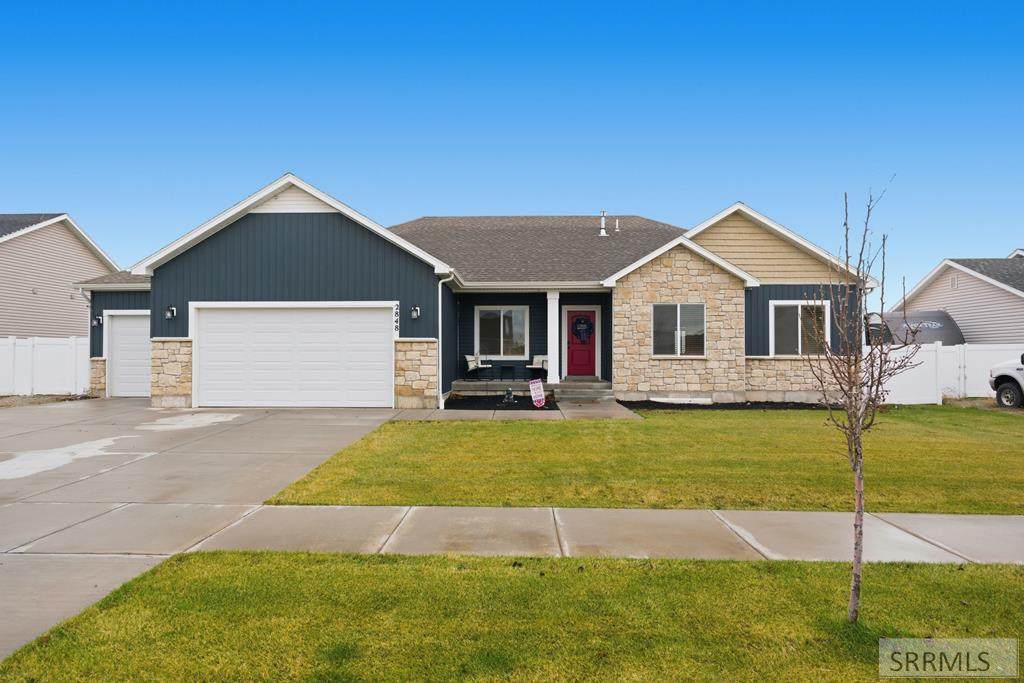 2848 Larson Drive - Photo 1