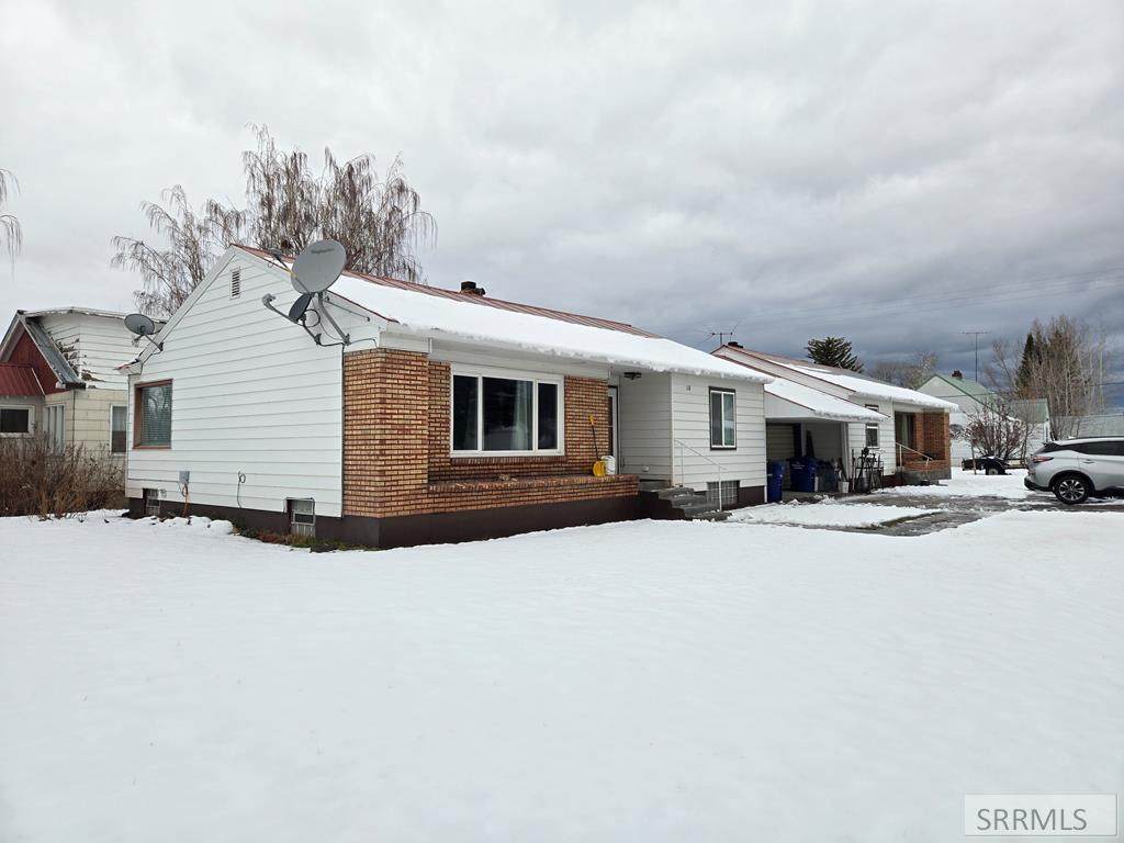 118 8th Street - Photo 1