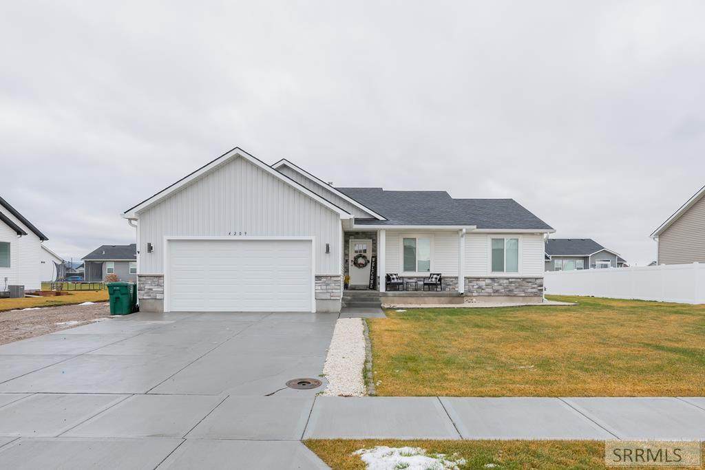 4209 Catalina Avenue - Photo 1