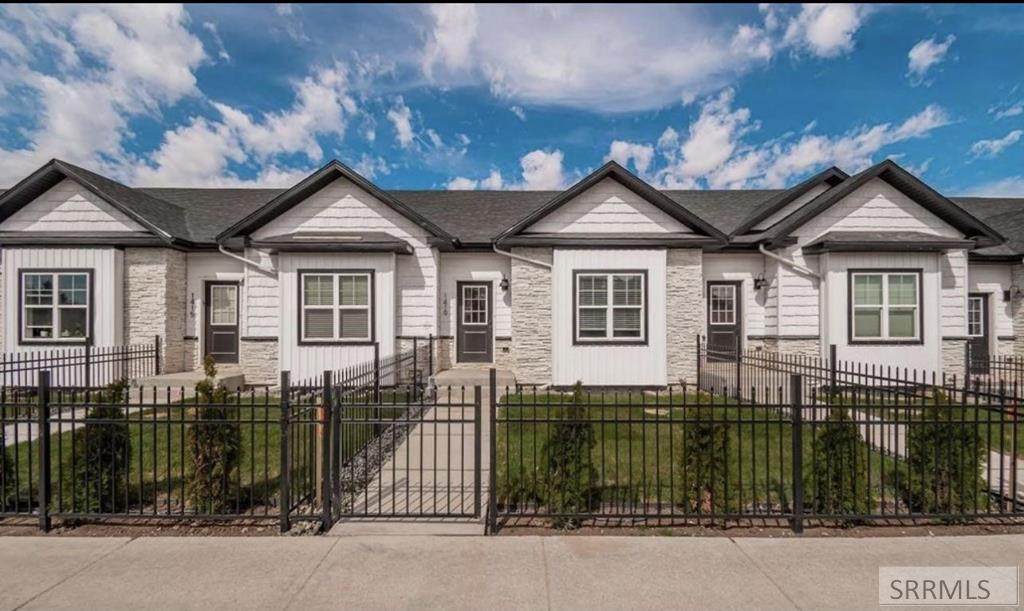 1457 Fremont Ave - Photo 1
