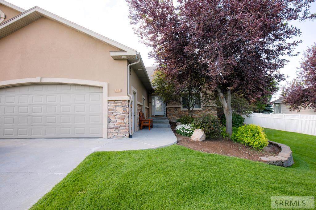 354 Eagle Summit - Photo 1