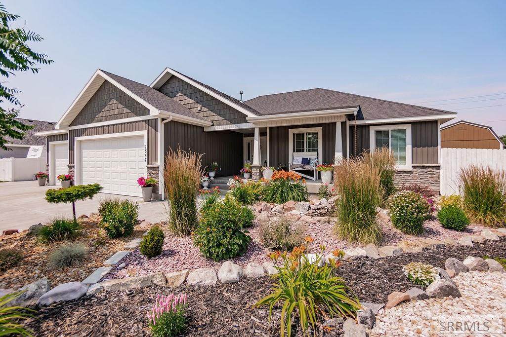 1557 Quinn Creek Road - Photo 1
