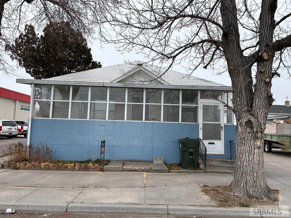 436 Whitman - Photo 1