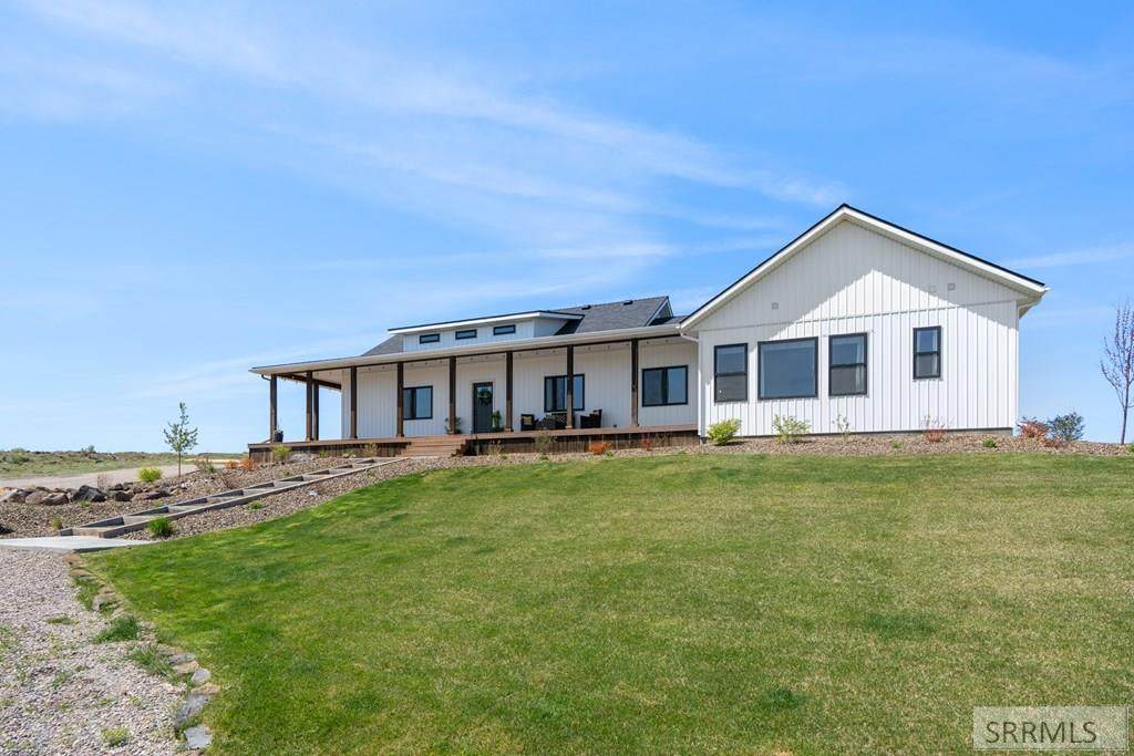1032 Butte Road - Photo 1