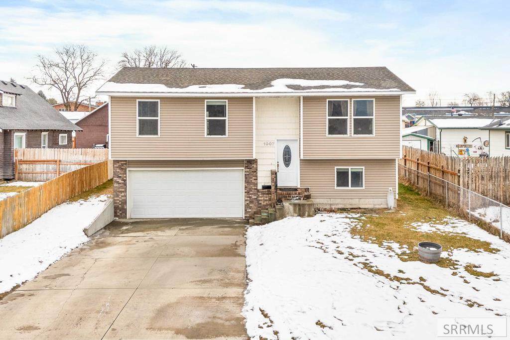 1007 Falls Avenue - Photo 1