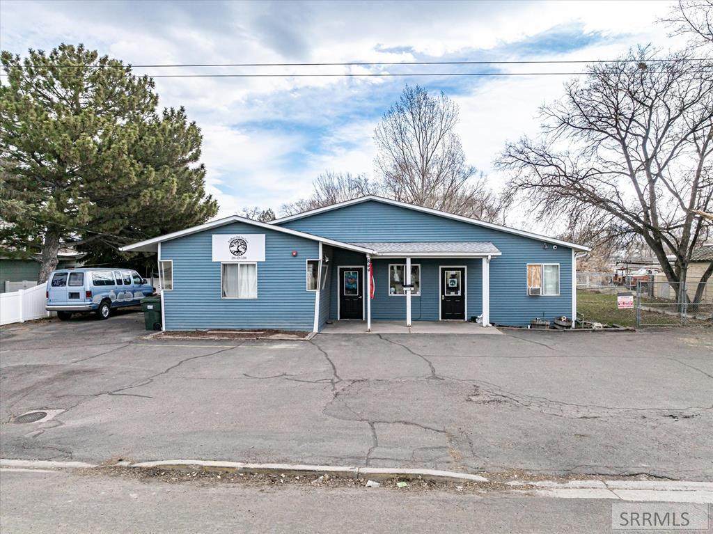 844 Mckinley Avenue - Photo 1