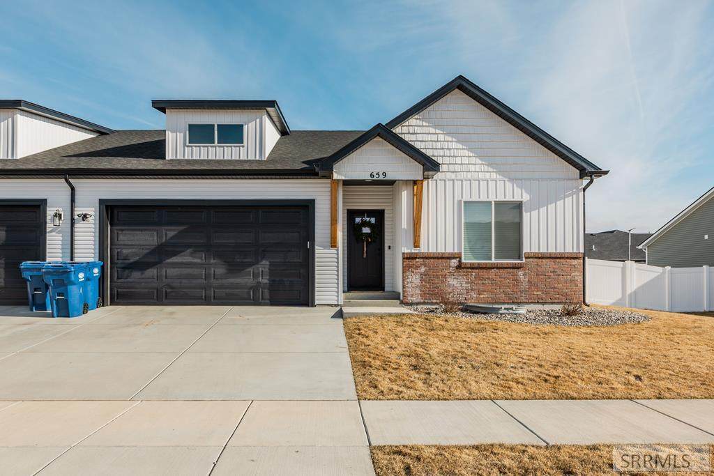 676 Idaho Avenue - Photo 1