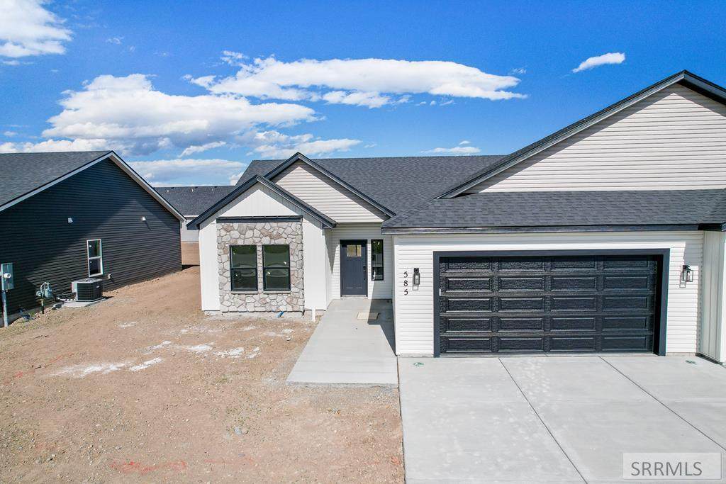 578 Austin Avenue - Photo 1