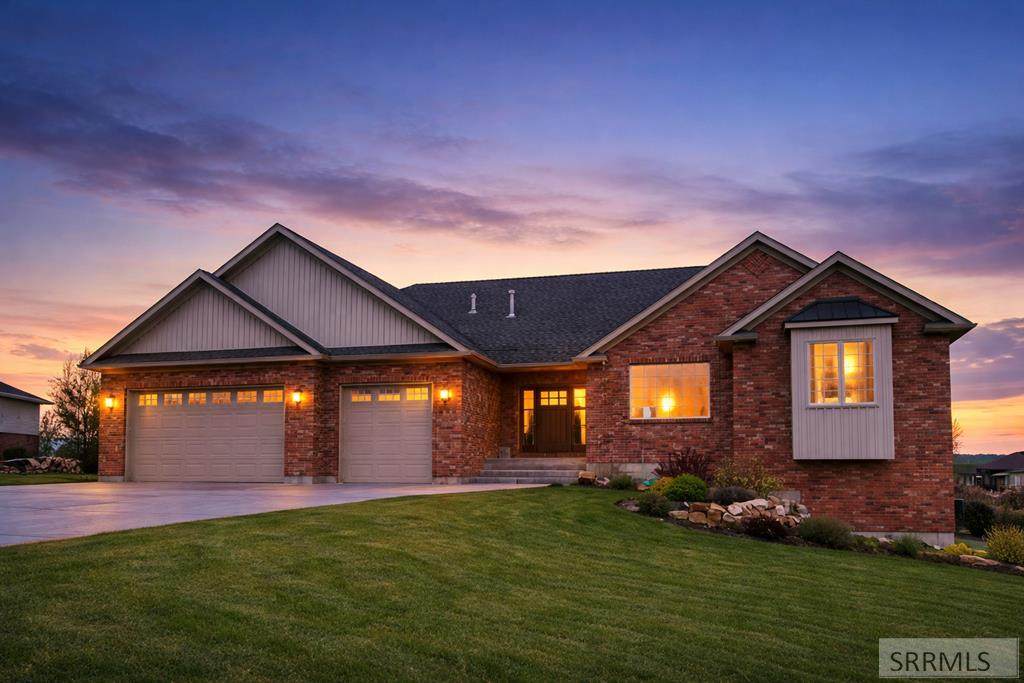 626 Autumn Court - Photo 1