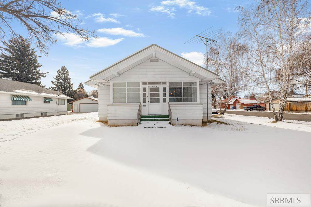 206 3rd N - Photo 1