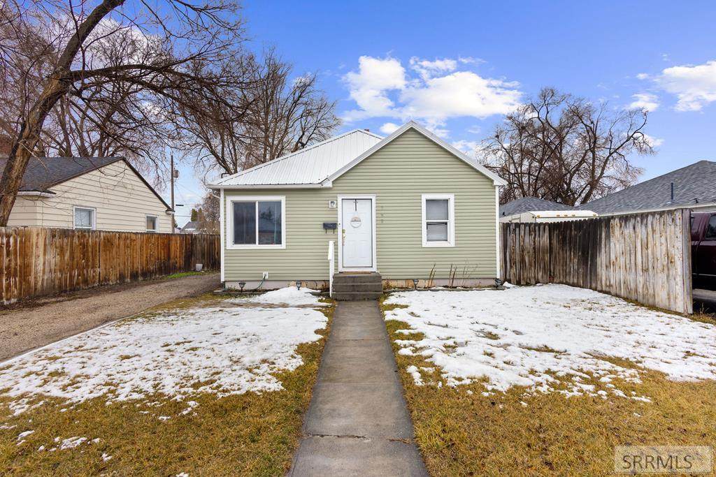 742 12th Street - Photo 1