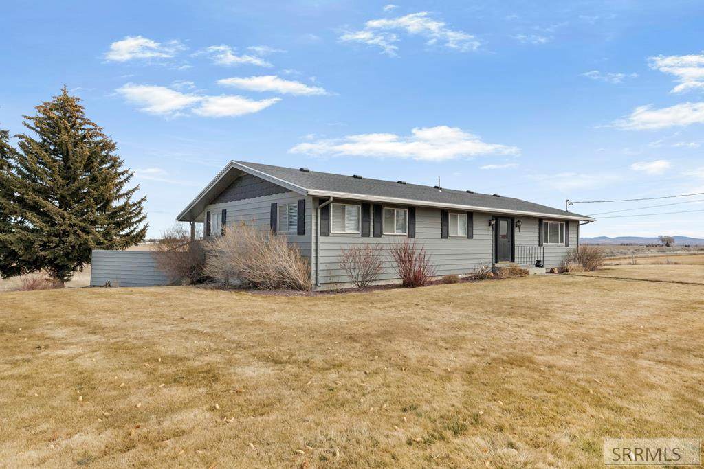 1251 Hwy 39 - Photo 1
