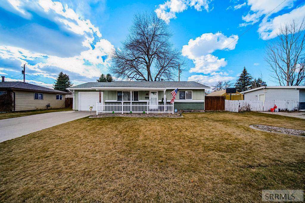 407 Valley Drive - Photo 1