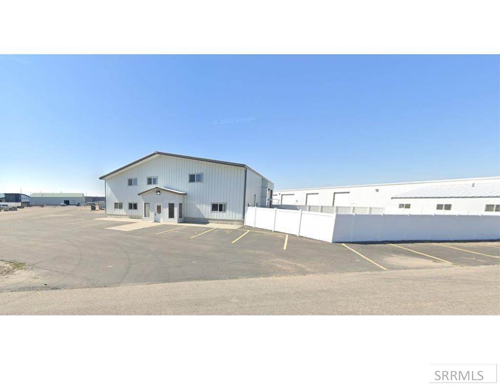 2399 E. 24 N - Photo 1