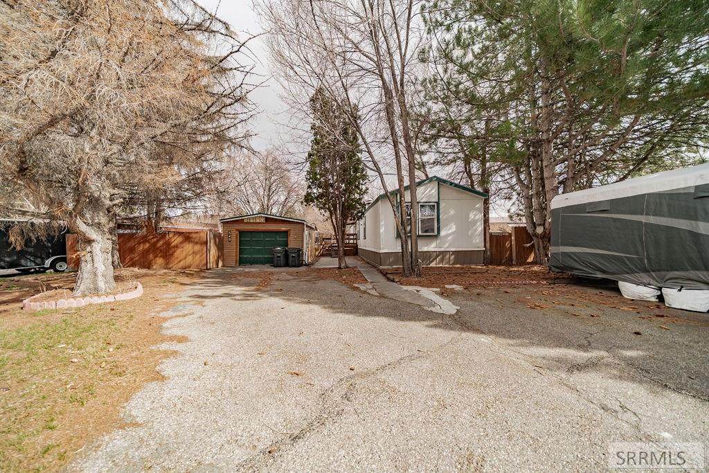 540 Coachman Drive - Photo 1