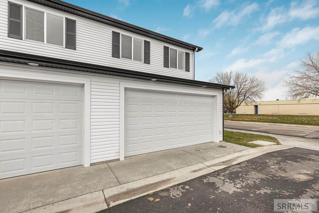 2416 Virlow - Photo 1