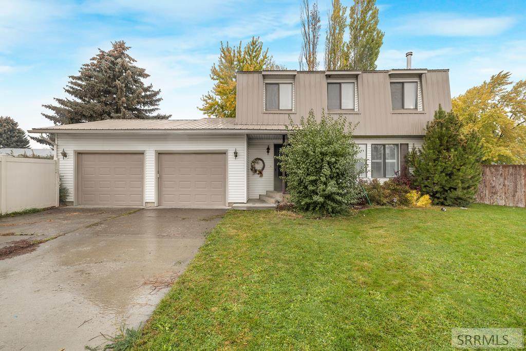203 Hummingbird Place - Photo 1