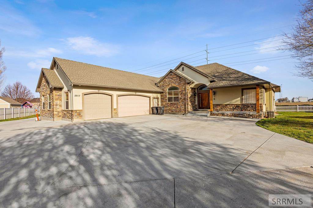 2917 Woodbridge Circle - Photo 1