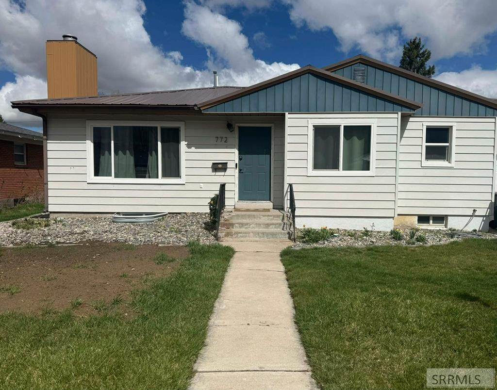 772 Fir Street - Photo 1