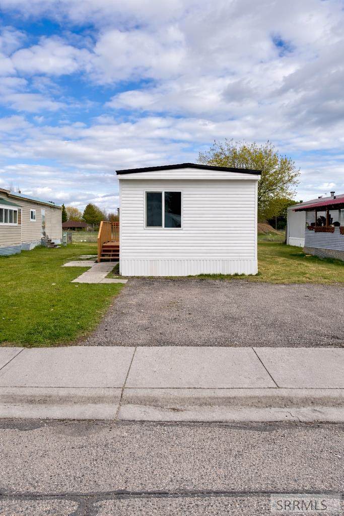 275 Oak Street - Photo 1