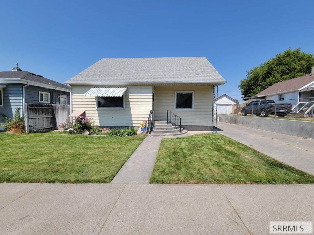 311 Gladstone Street - Photo 1