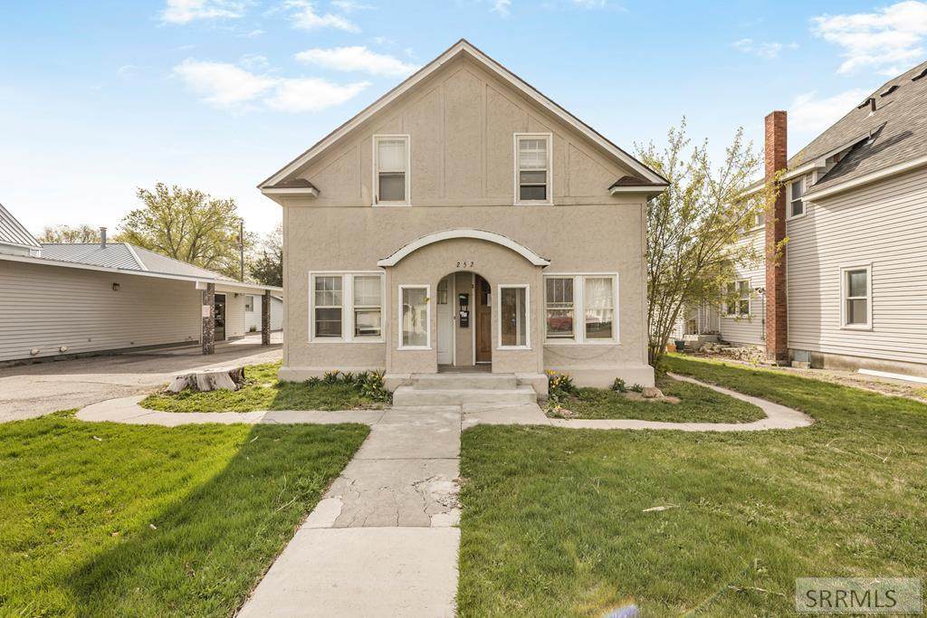 252 Shilling Avenue - Photo 1