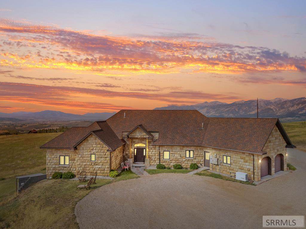 2220 Aspen Hollow Rd - Photo 1