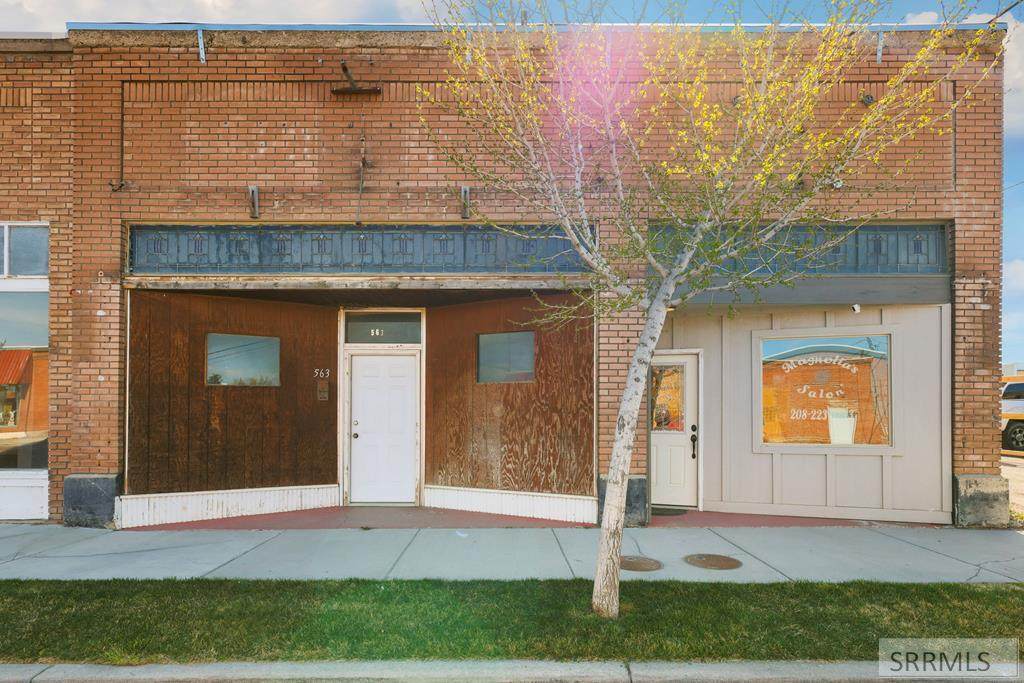 563 Fort Hall Avenue - Photo 1