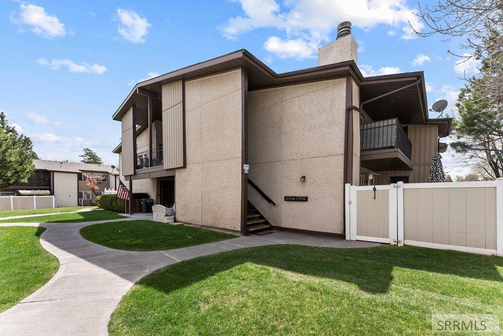 1373 Woodruff Avenue - Photo 1