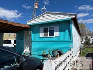1149 Yellowstone Hwy - Photo 1
