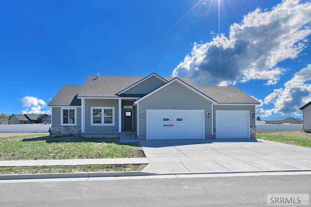 477 Spruce Way - Photo 1