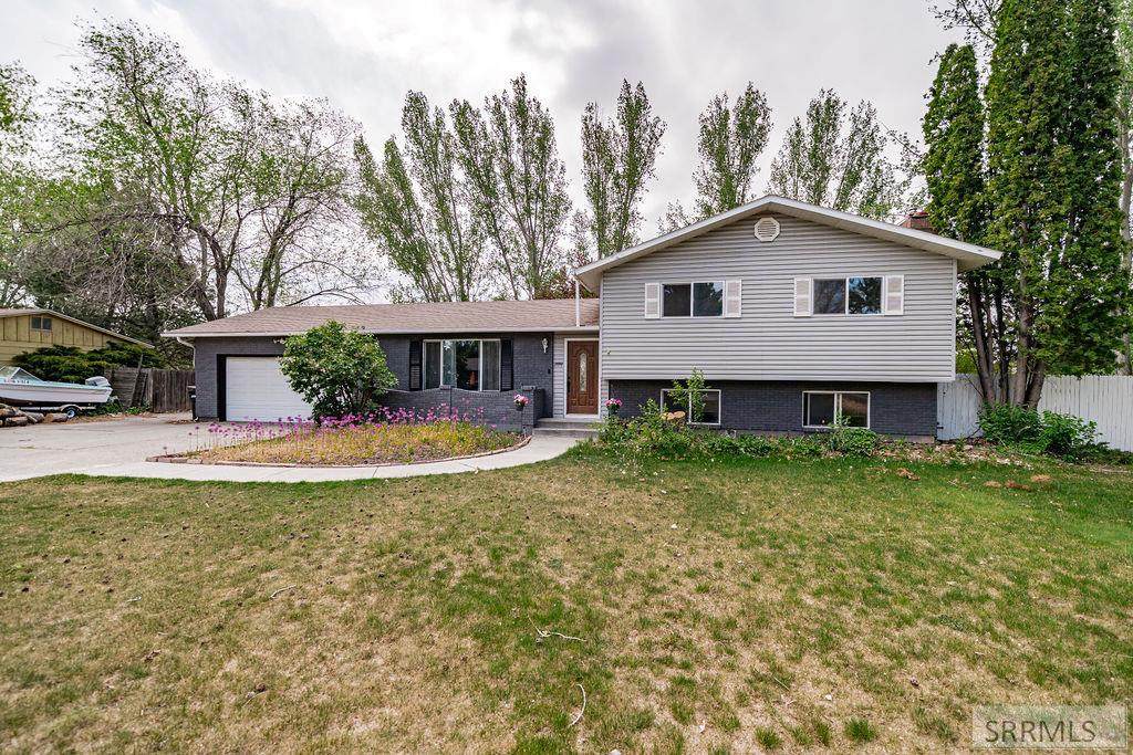 2090 Heather Lane - Photo 1