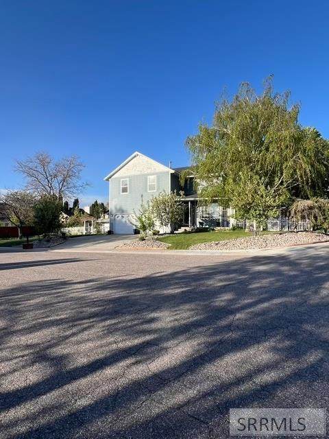 2202 Ivans Lane - Photo 1