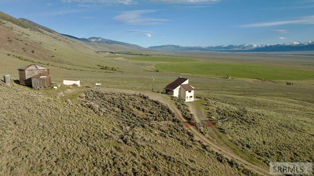 2040 Pahsimeroi Road - Photo 1