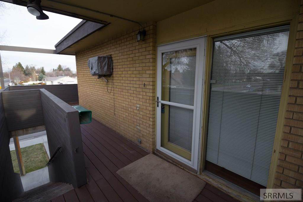 220 Fanning Avenue - Photo 1