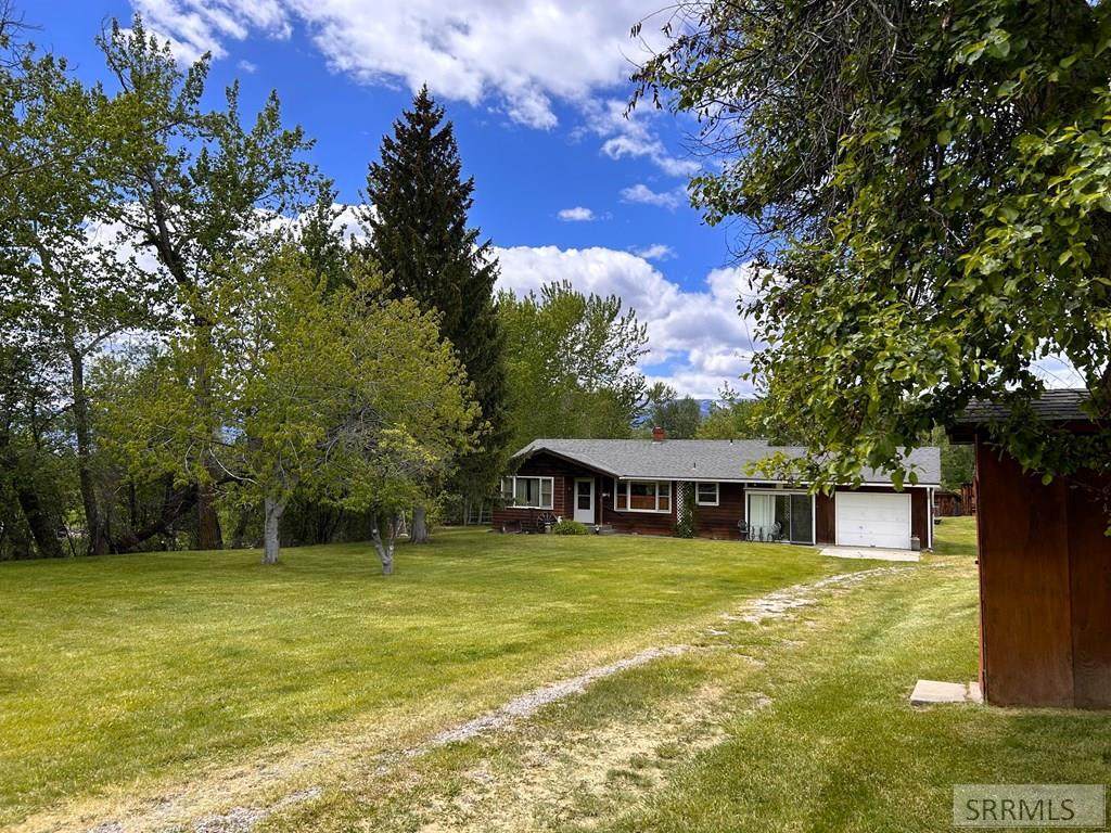504 Carmen Creek Road - Photo 1