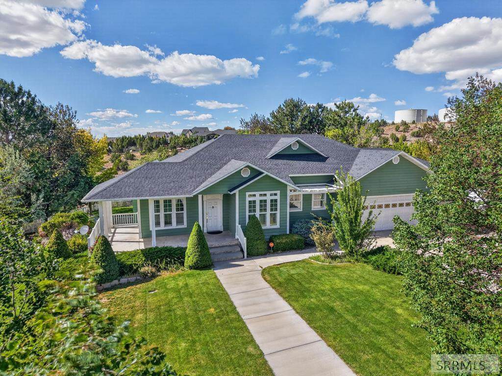 2950 Summit Drive - Photo 1