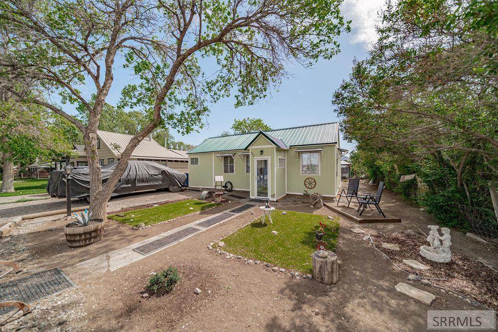 643 Decoria Avenue - Photo 1