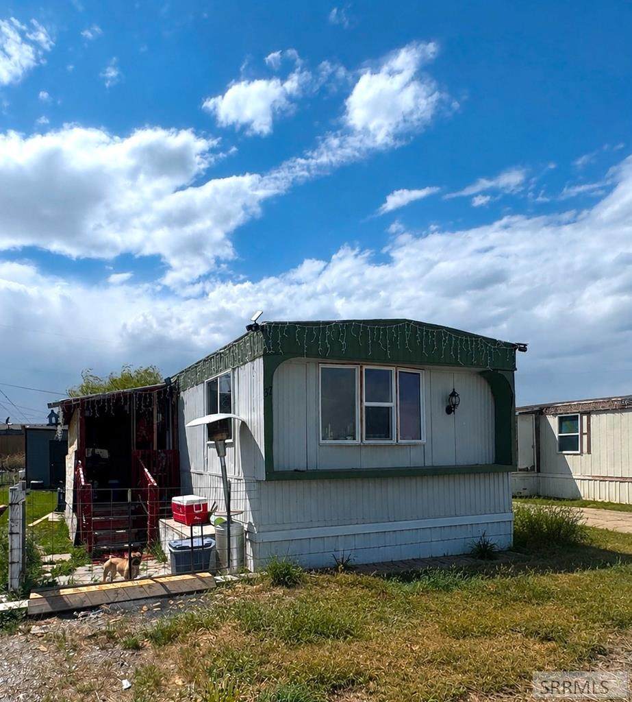 70 Yellowstone Hwy - Photo 1