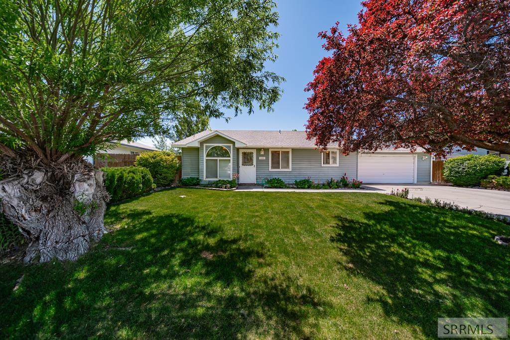 832 Wildrose Lane - Photo 1