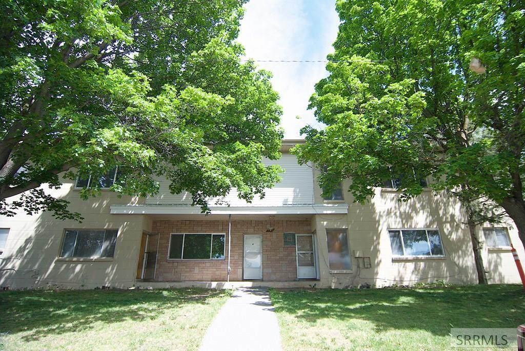 781 Oxford Drive - Photo 1