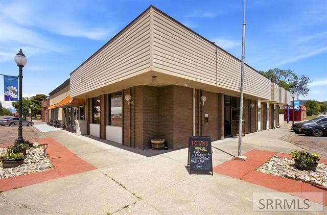 17 Center Street - Photo 1