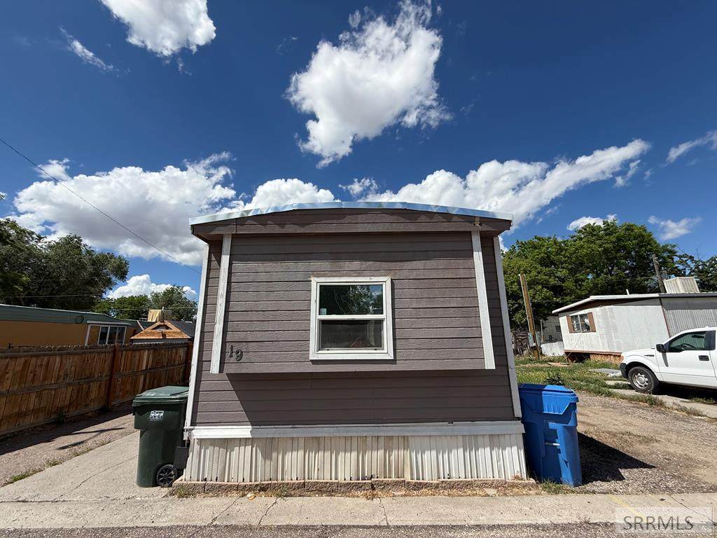 1055 Wilson Avenue - Photo 1