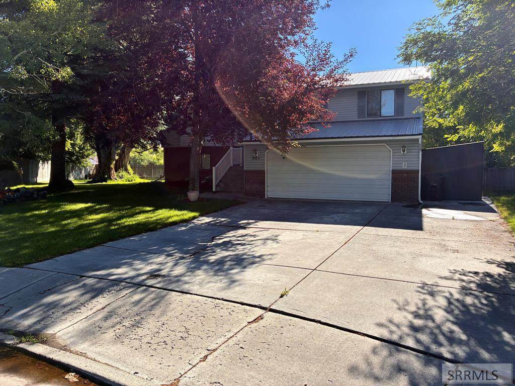981 Bluebird Lane - Photo 1
