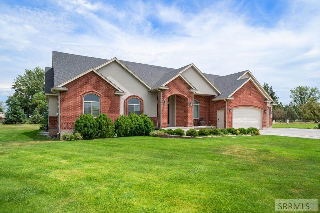 9232 Mapleview Drive - Photo 1