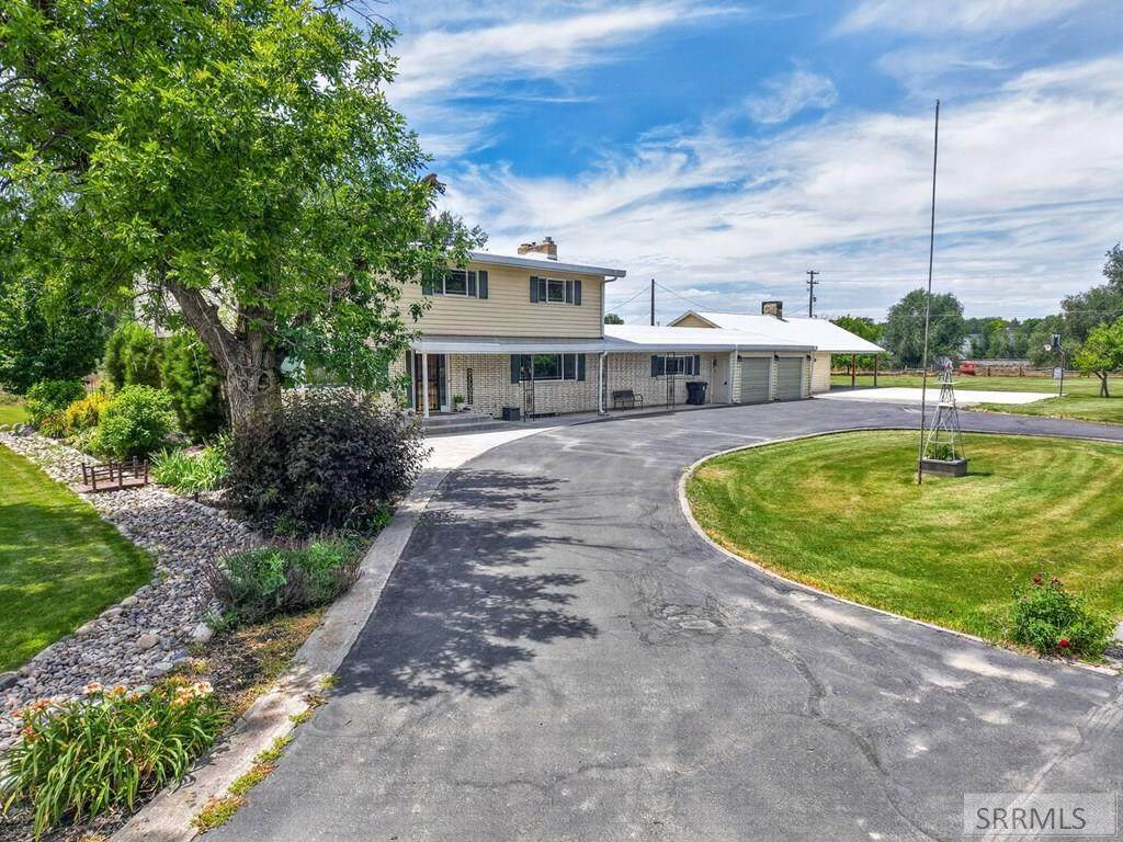 1385 Shilling Avenue - Photo 1