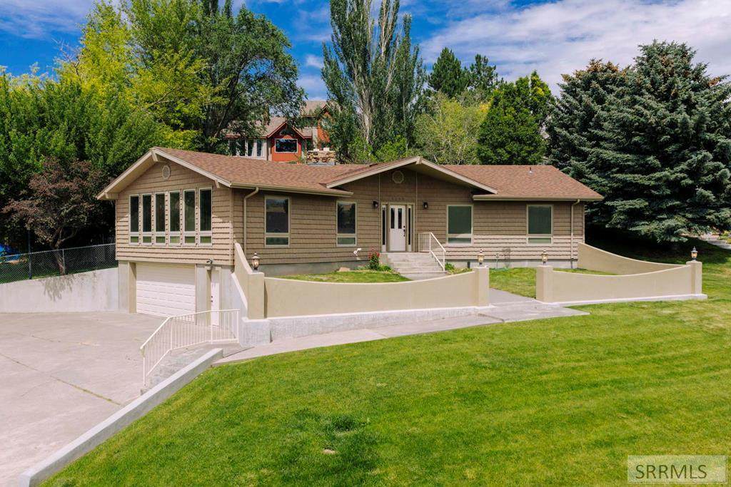 2255 Greenbrier Drive - Photo 1