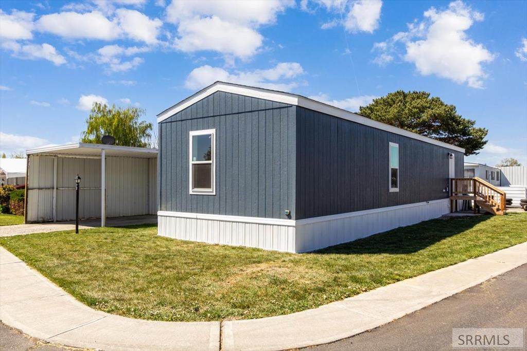 850 Parkway Drive - Photo 1
