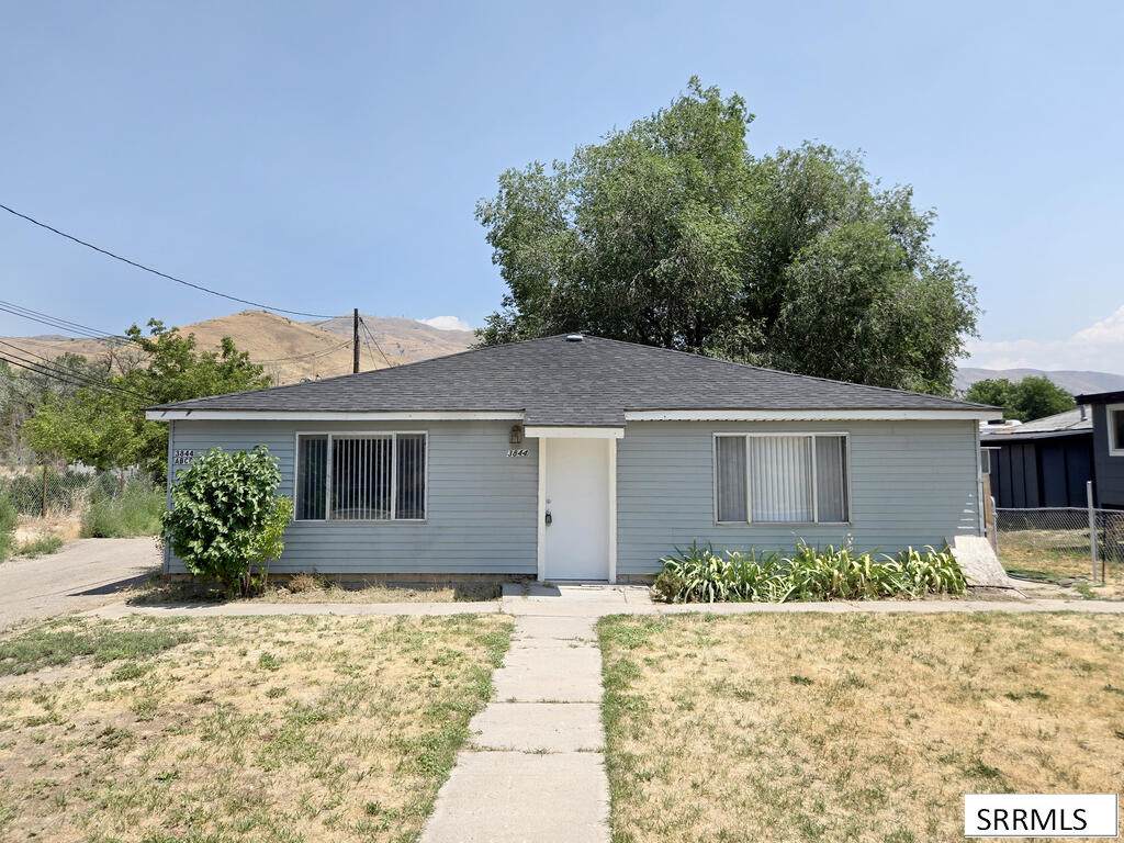 3844 Jason Avenue - Photo 1